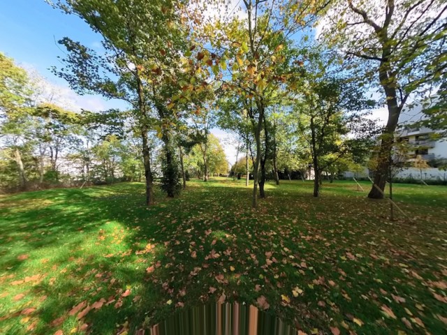 Parc pittoresque avec arbres et pelouse verte au Parc André Malraux, Châtillon, Île-de-France, France.

Scenic park with trees and green lawns at Parc André Malraux, Châtillon, Île-de-France, France.